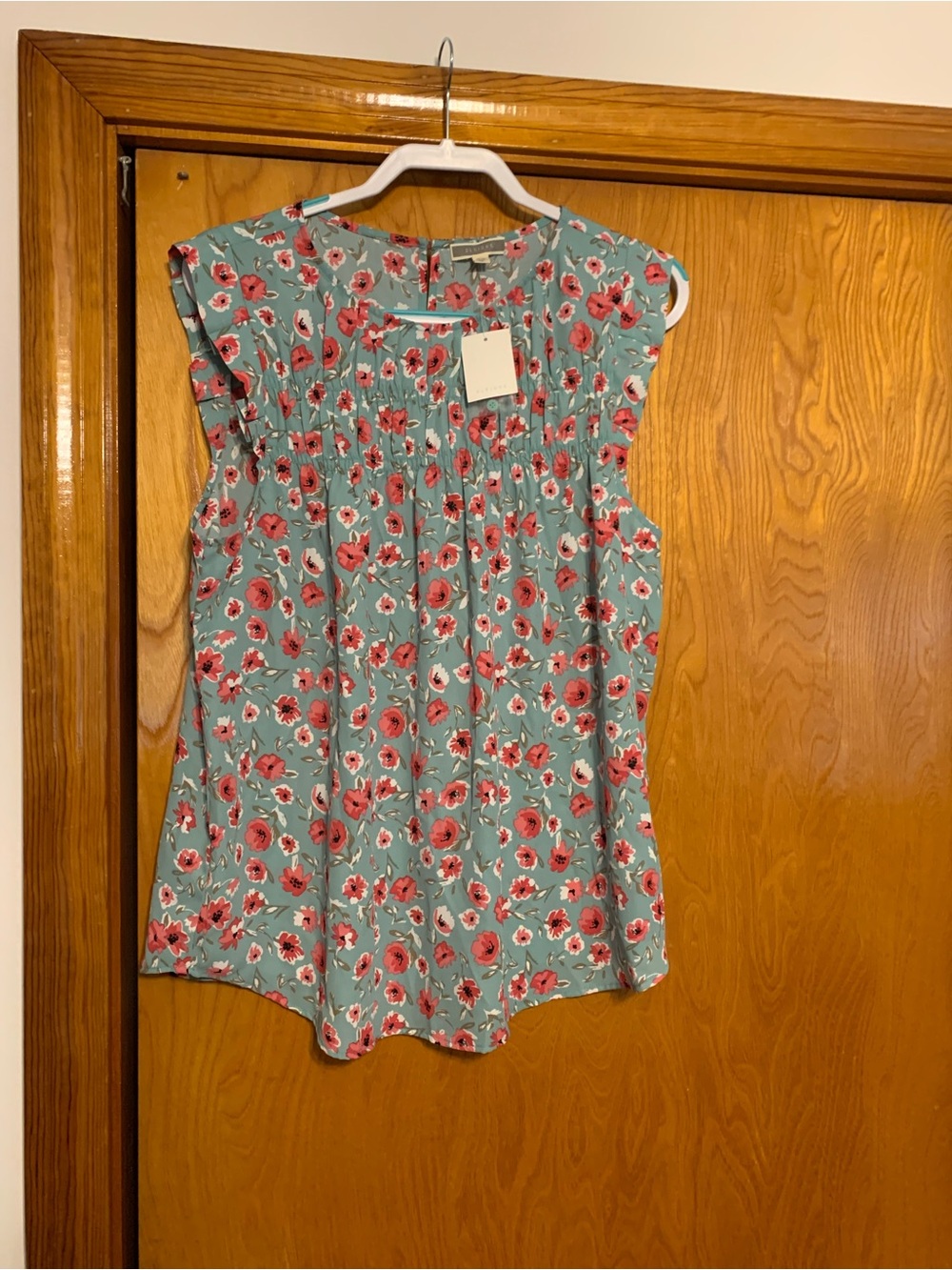 Women's Floral Pleated Cap-Sleeve Top - green with Pink Flowers xl